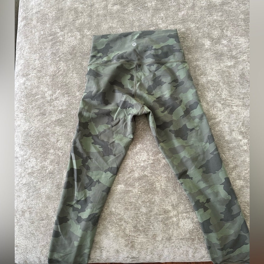 Lululemon wunder under